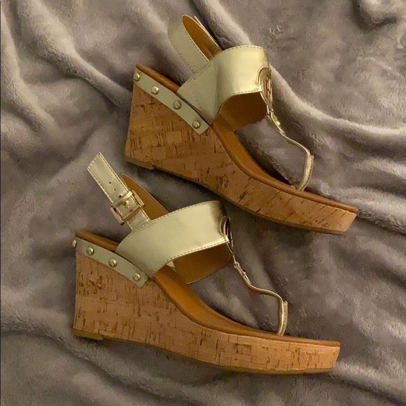 Tommy Hilfiger wedges - Picture 2 of 2